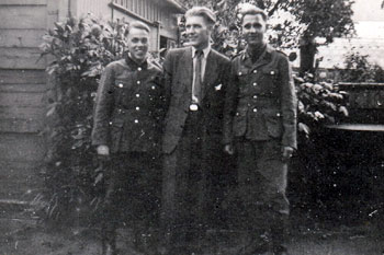 Harold (right) and his brother, Herbert (left), in World War II.